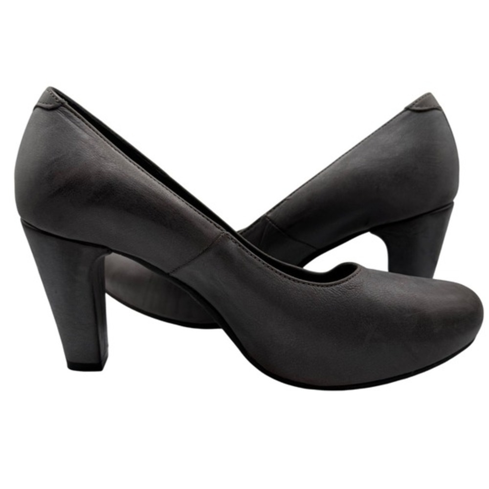 Cordani Women 8 Gray Faux Leather Block‎ Heel Pumps Made in Italy Old Fashioned